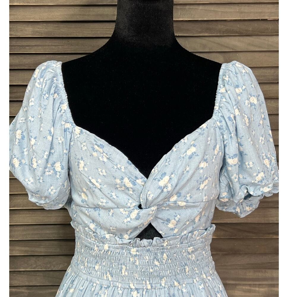 Altar'd State Blue Floral Maxi Dress Peekaboo Cutout Smocked Medium NWOT - Picture 4 of 8